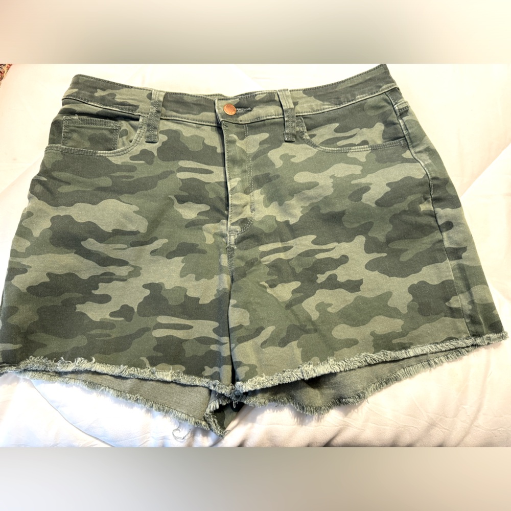 Universal Thread cutoff camo denim shorts